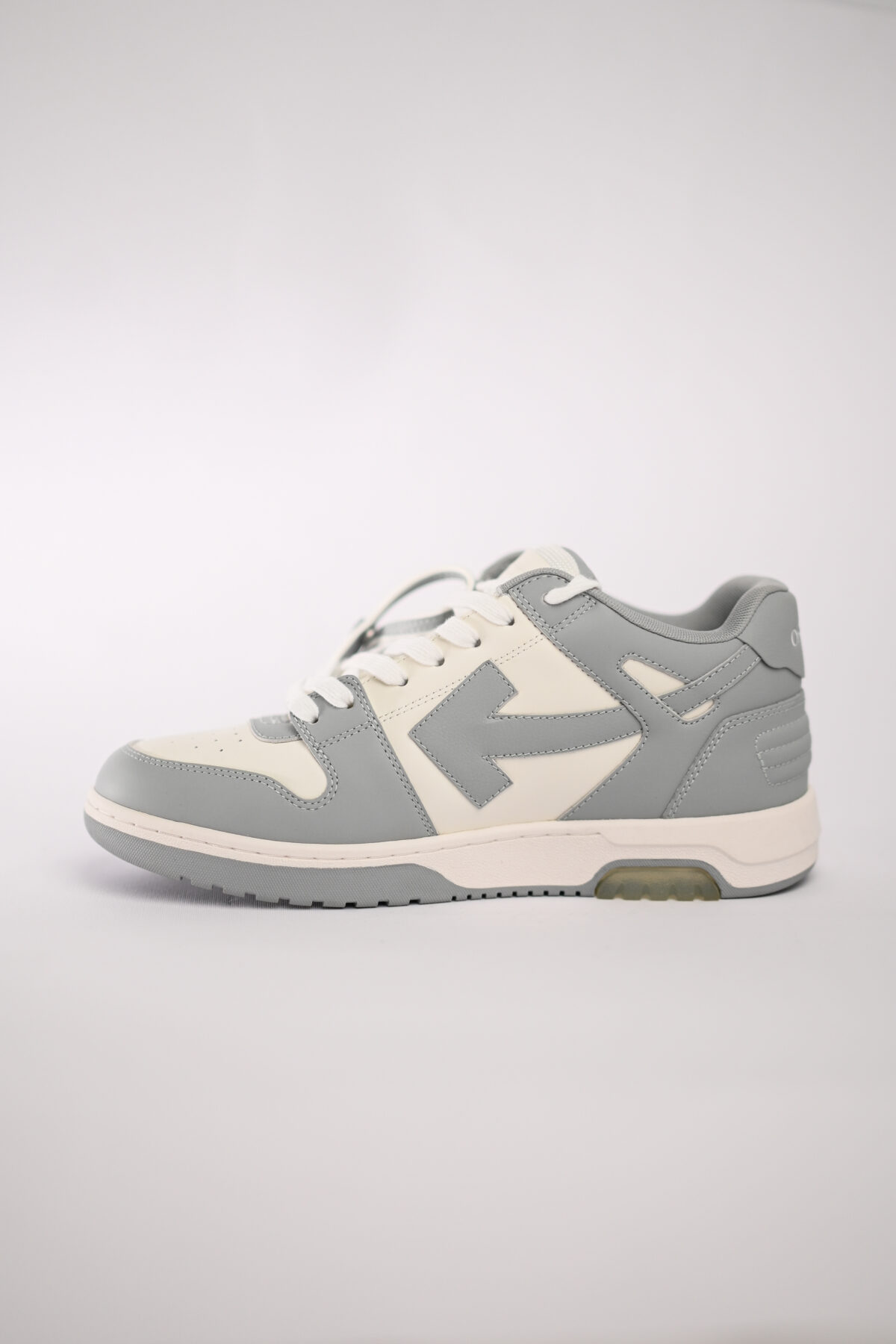 Off-White Шкіряні кросівки Out Of Office OMIA189C99LEA007