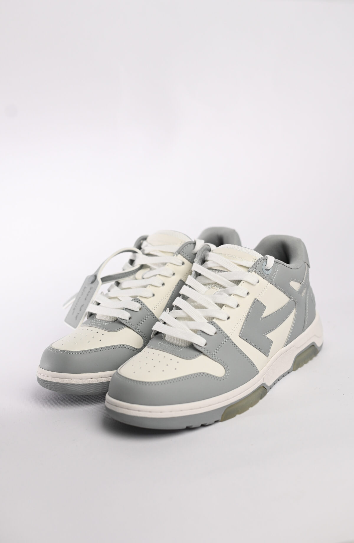 Off-White Шкіряні кросівки Out Of Office OMIA189C99LEA007
