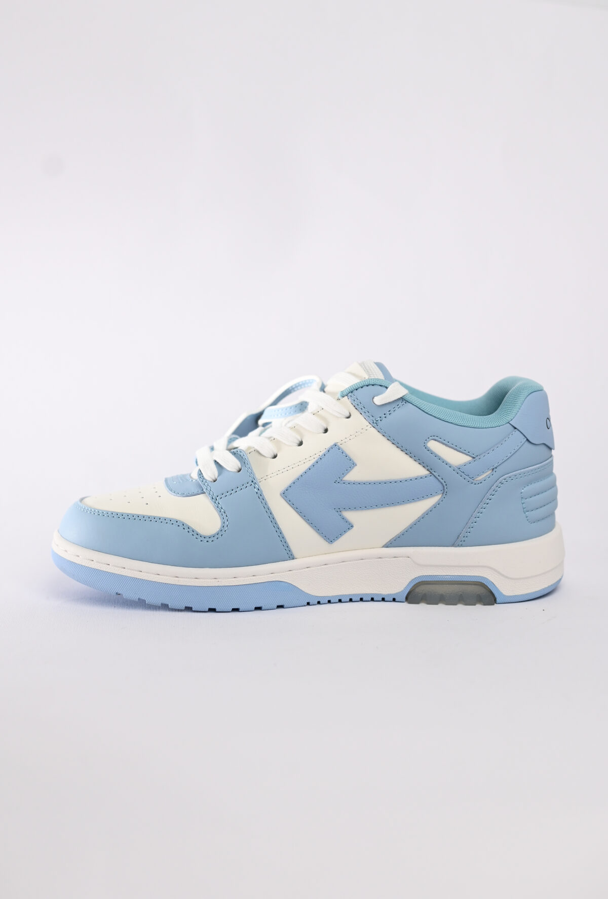Off-White Шкіряні кросівки Out Of Office OMIA189C99LEA007