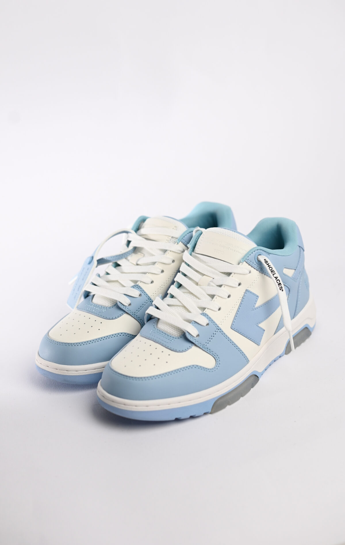Off-White Шкіряні кросівки Out Of Office OMIA189C99LEA007