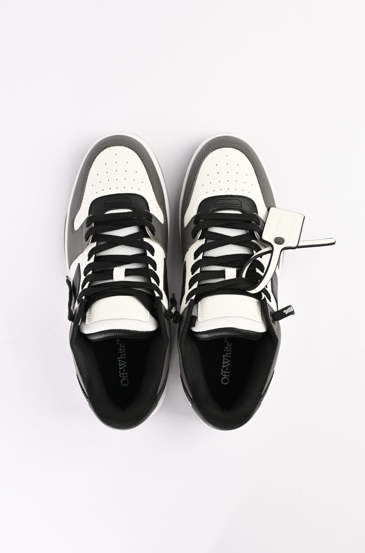 Off-White Шкіряні кросівки Out Of Office OMIA189C99LEA013