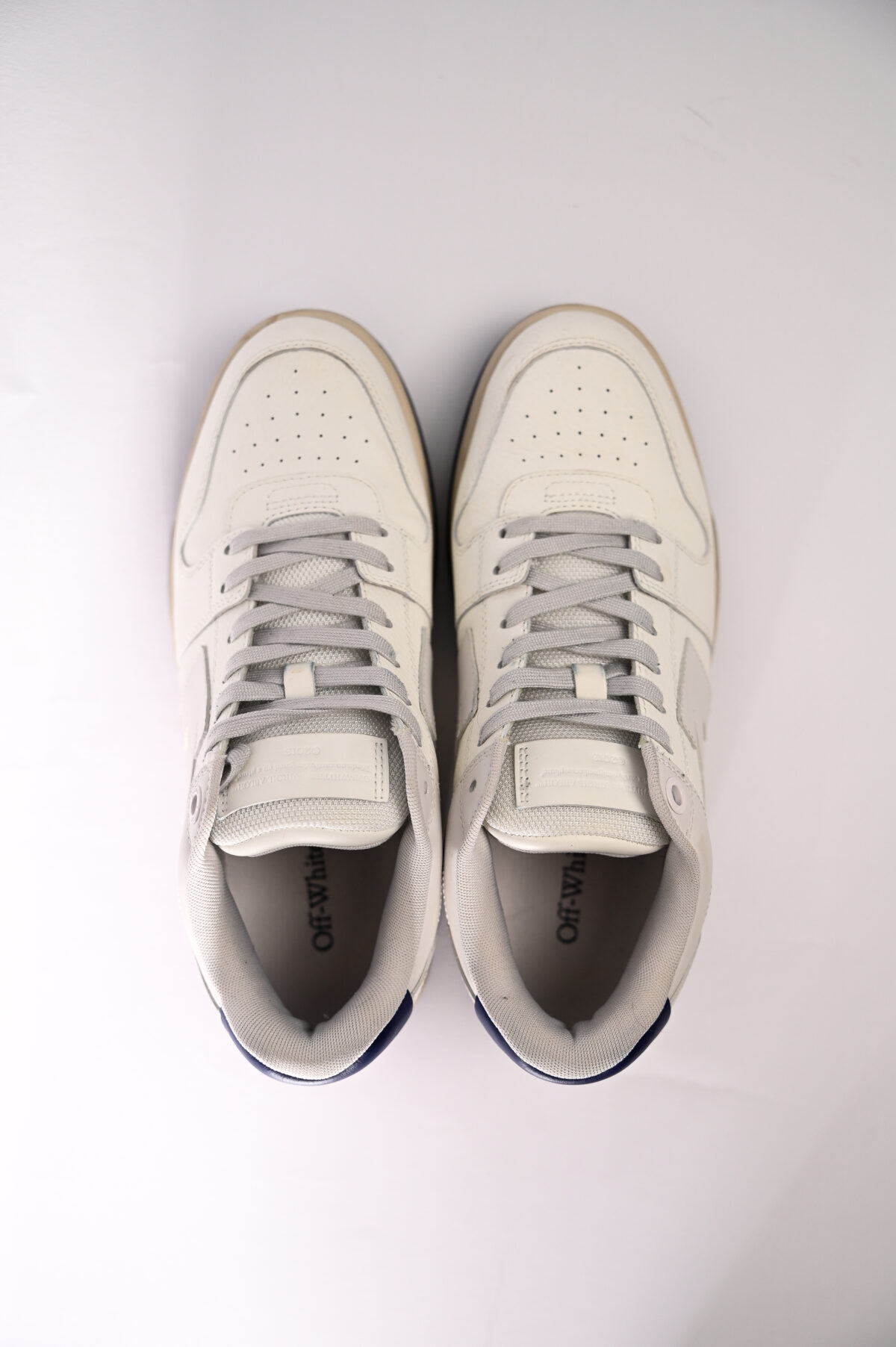 Off-White Шкіряні кросівки Out Of Office OMIA189F23LEA005